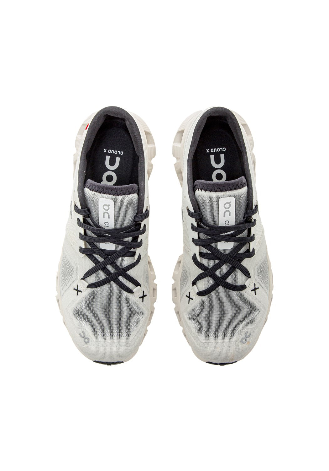 60.98697 W Cloud X 3 white/black | Bildmaterial bereitgestellt von SHOES.PLEASE.
