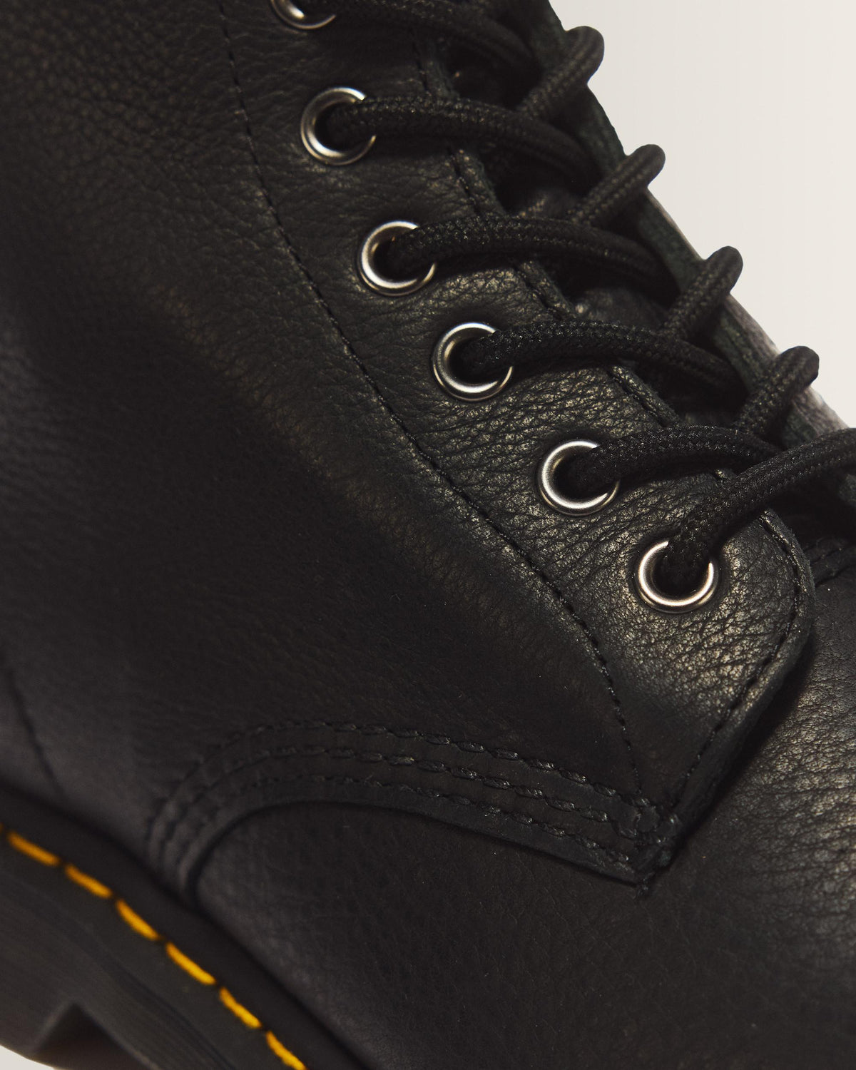 DR.MARTENS Schuhe 1460 Pascal schwarz | Bildmaterial bereitgestellt von SHOES.PLEASE.