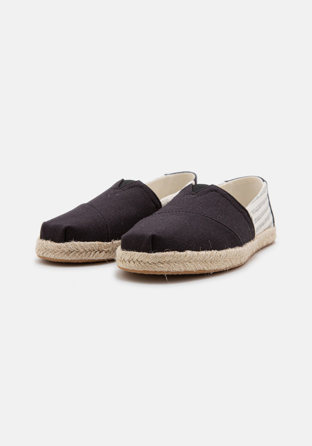 10016264 WM University Stripes black | Bildmaterial bereitgestellt von SHOES.PLEASE.