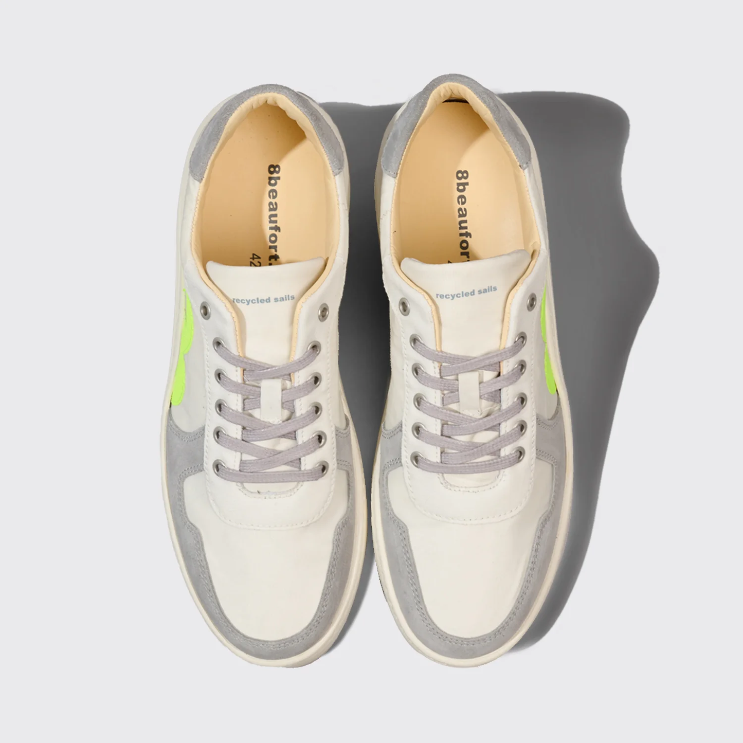 Galapagos Island grey | Bildmaterial bereitgestellt von SHOES.PLEASE.