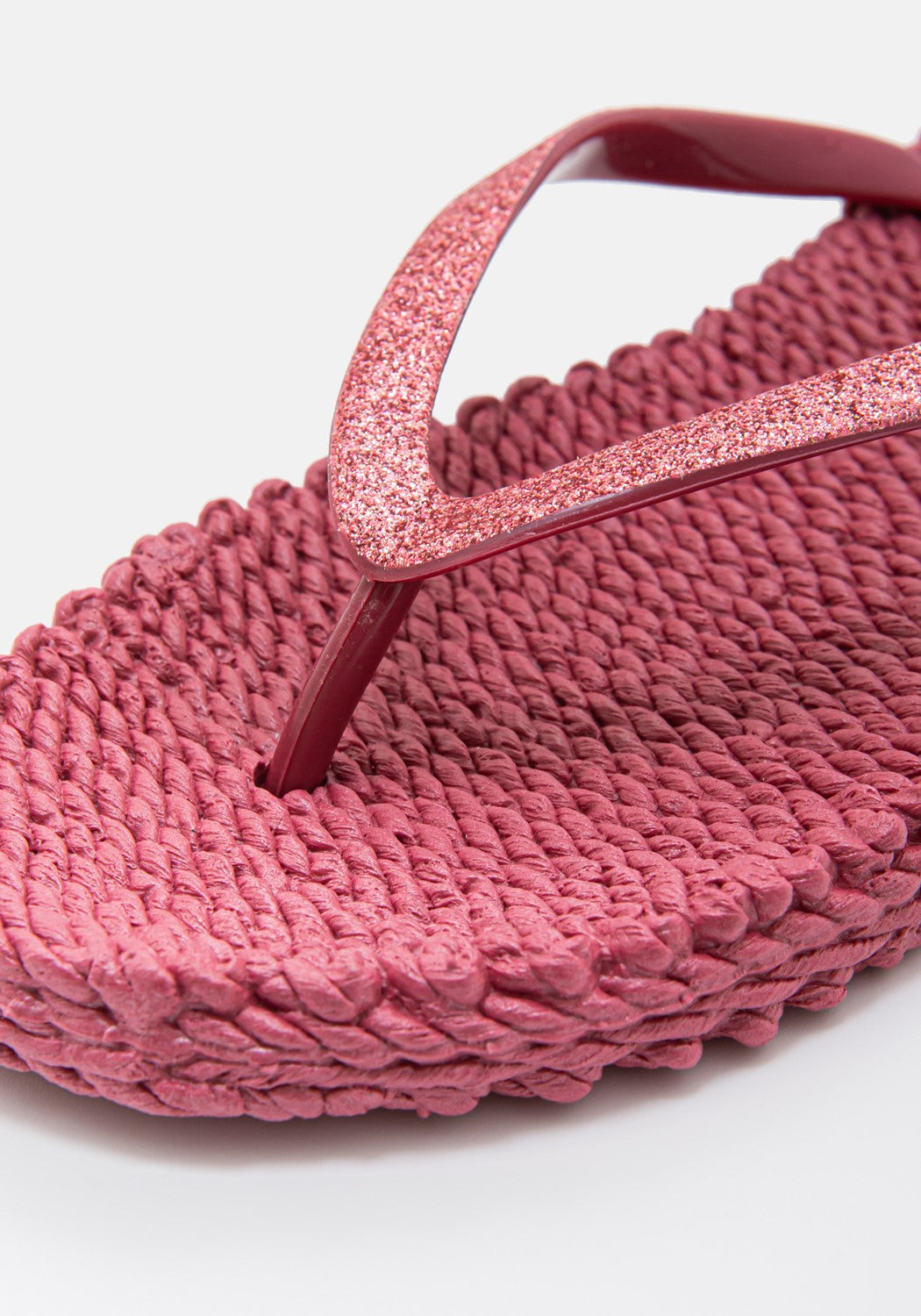 Flip Flop with Glitter wine | Bildmaterial bereitgestellt von SHOES.PLEASE.