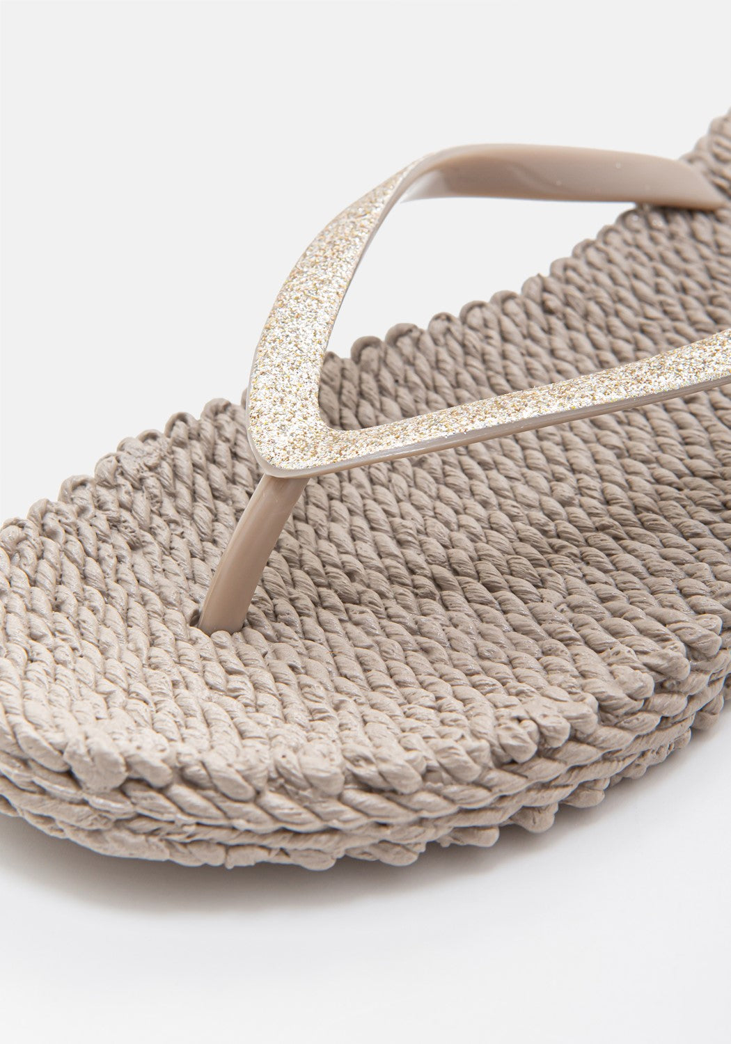 Flip Flop with Glitter atmosphere | Bildmaterial bereitgestellt von SHOES.PLEASE.