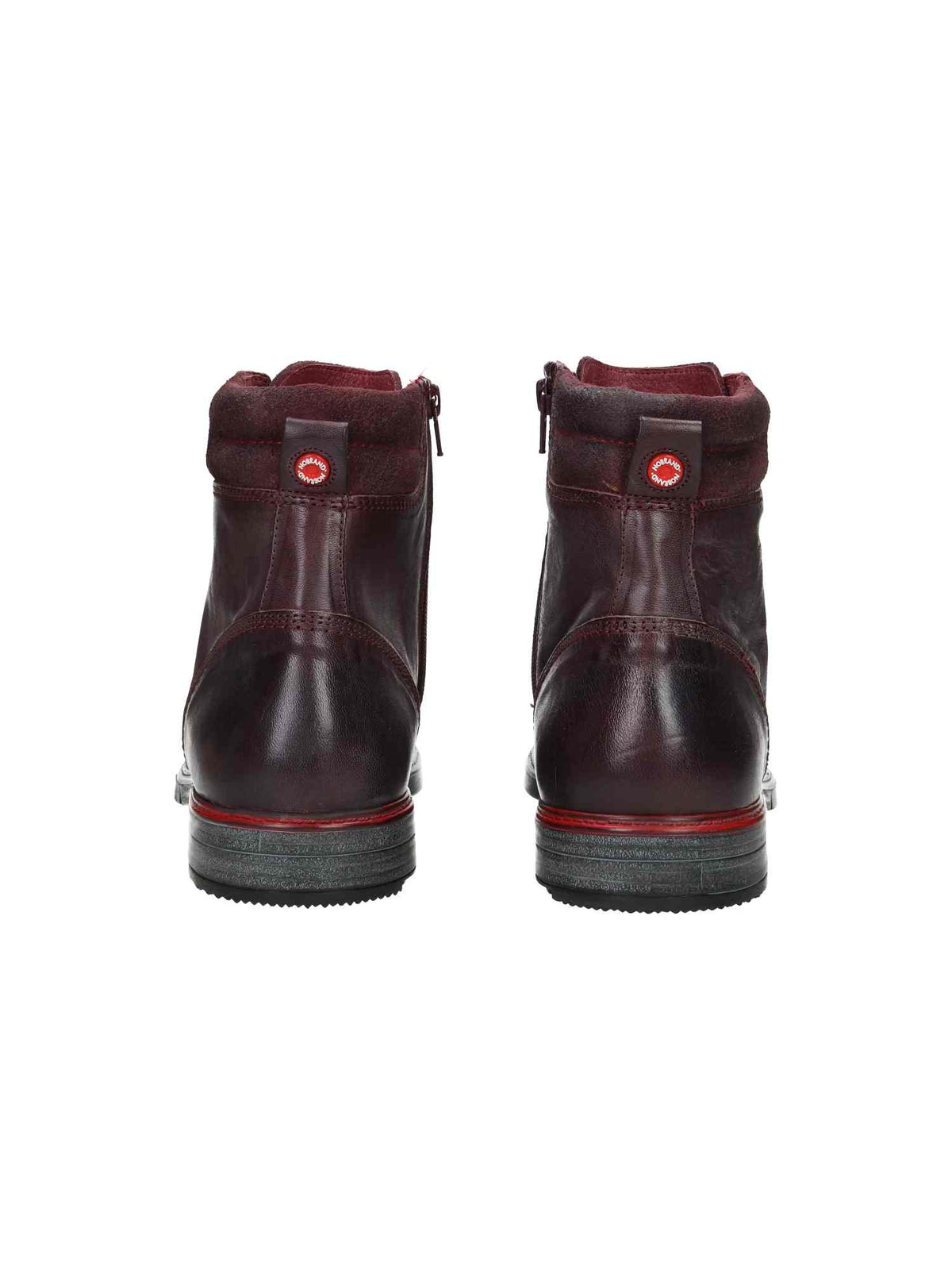 Iron 3 bordo | Bildmaterial bereitgestellt von SHOES.PLEASE.