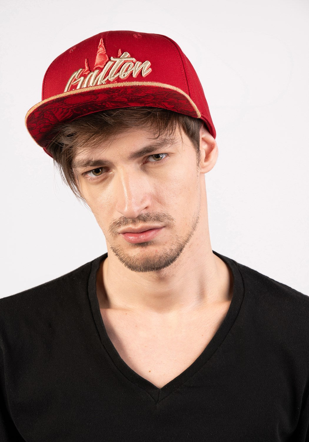 CRSCRIPT Snapback Cap burgundy | Bildmaterial bereitgestellt von SHOES.PLEASE.