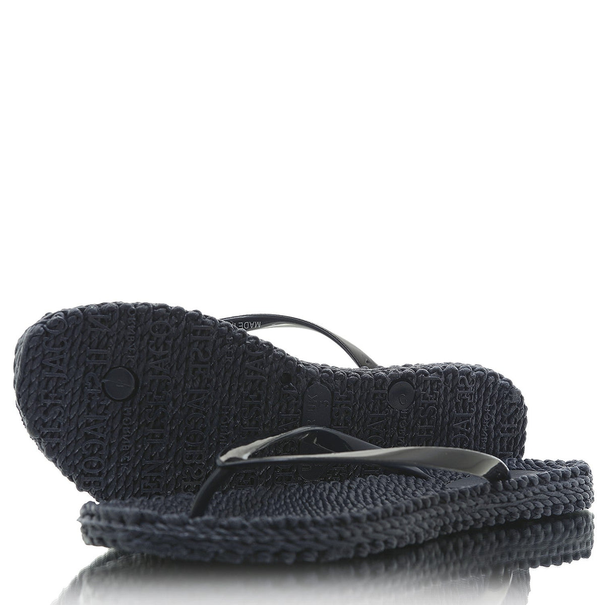 Flip Flop indigo | Bildmaterial bereitgestellt von SHOES.PLEASE.