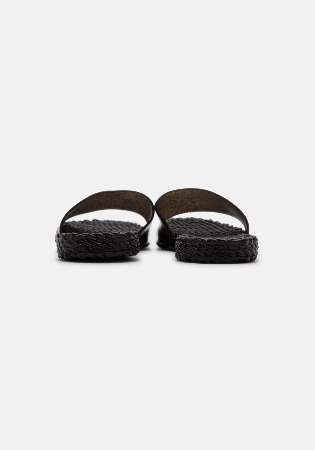 Slip On Flip Flops black DEFEKT | Bildmaterial bereitgestellt von SHOES.PLEASE.