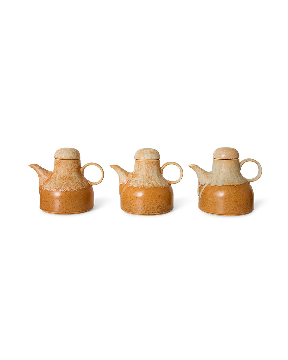 70s ceramics coffee pot dunes | Bildmaterial bereitgestellt von SHOES.PLEASE.