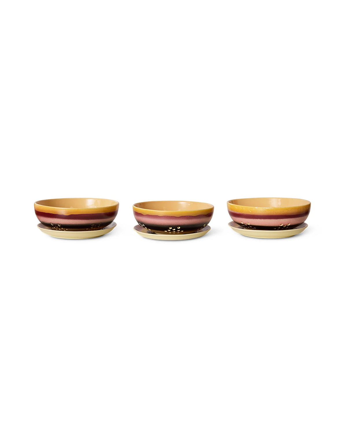 70s ceramics berry bowl sunset | Bildmaterial bereitgestellt von SHOES.PLEASE.