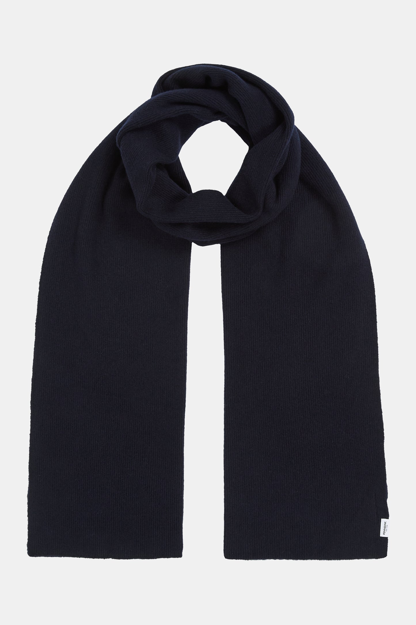 Scarf navy | Bildmaterial bereitgestellt von SHOES.PLEASE.