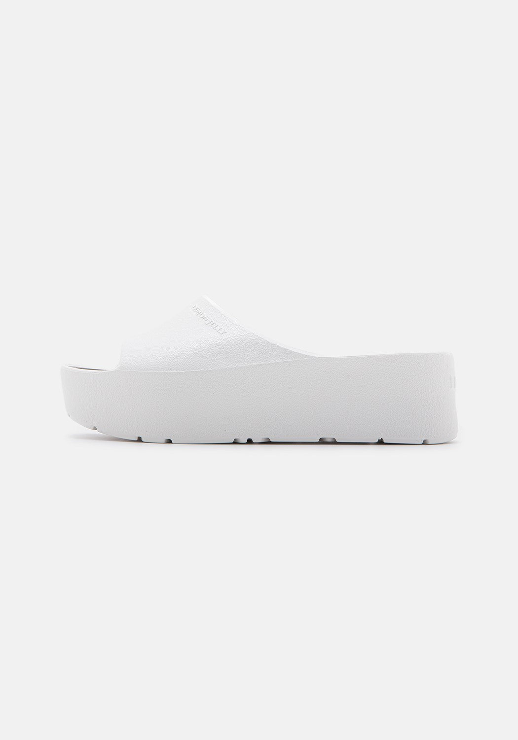 Sunny 18 pérola metal | Bildmaterial bereitgestellt von SHOES.PLEASE.