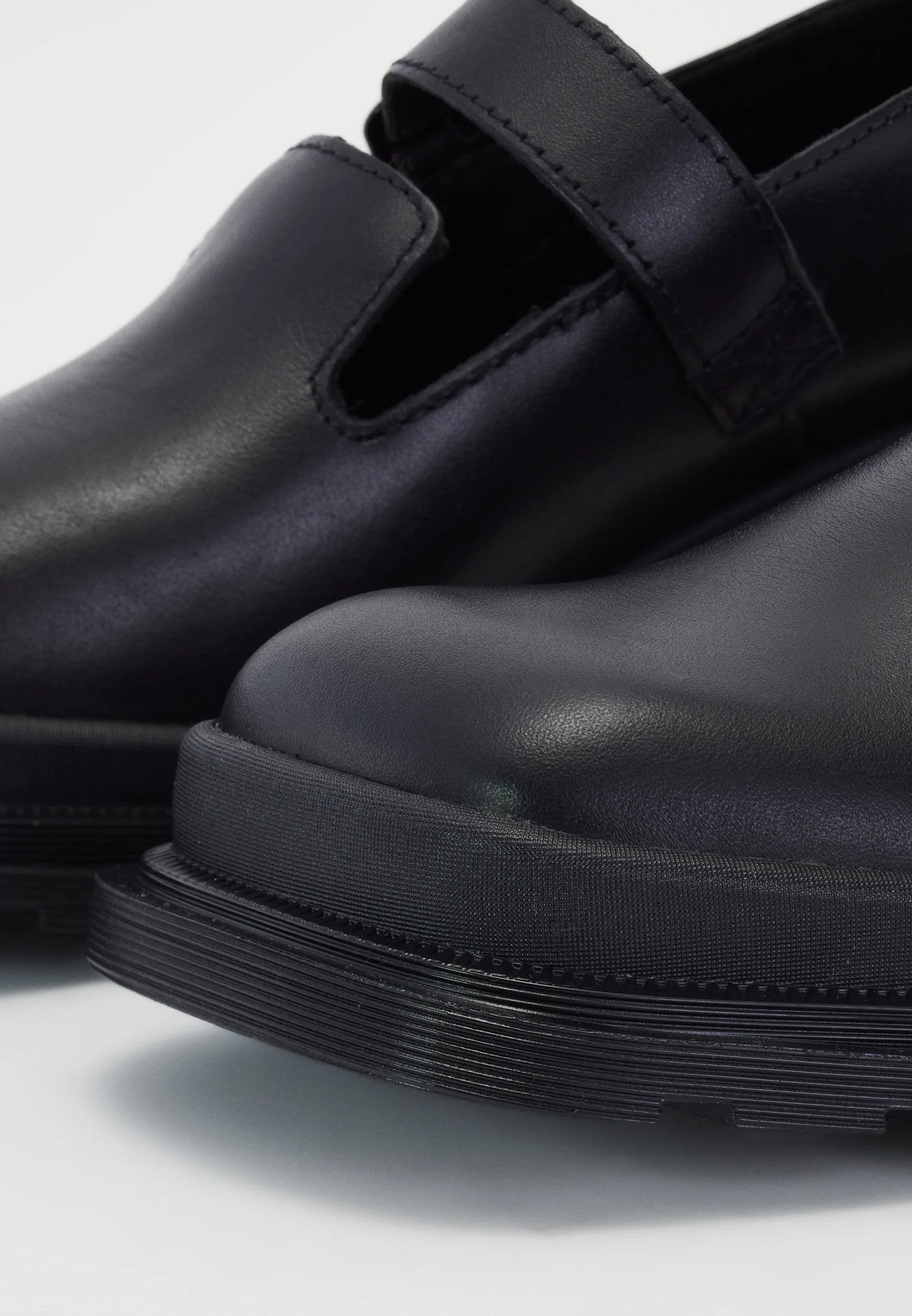 Maybole Mj Wanama black | Bildmaterial bereitgestellt von SHOES.PLEASE.