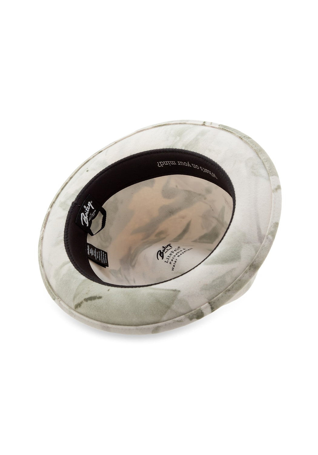 Tino contrapposto | Bildmaterial bereitgestellt von SHOES.PLEASE.