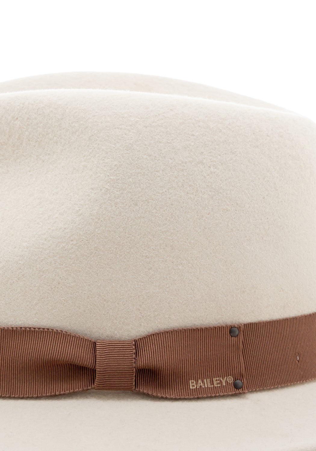 Curtis antique | Bildmaterial bereitgestellt von SHOES.PLEASE.