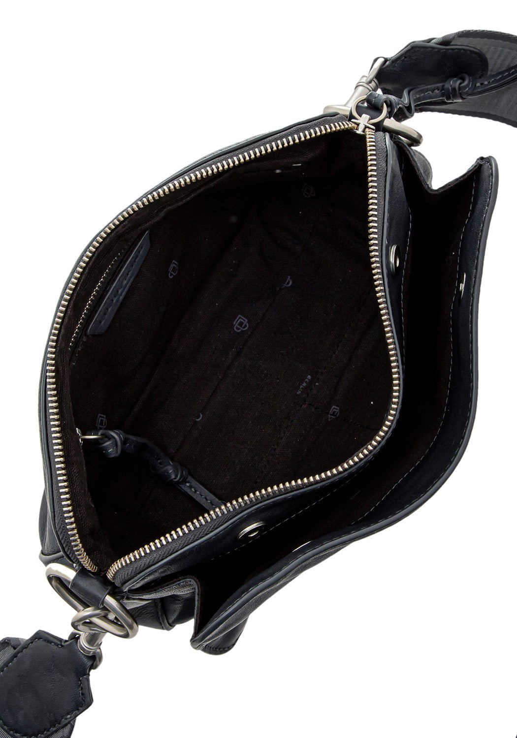 2133368 Crossbody nightlife | Bildmaterial bereitgestellt von SHOES.PLEASE.