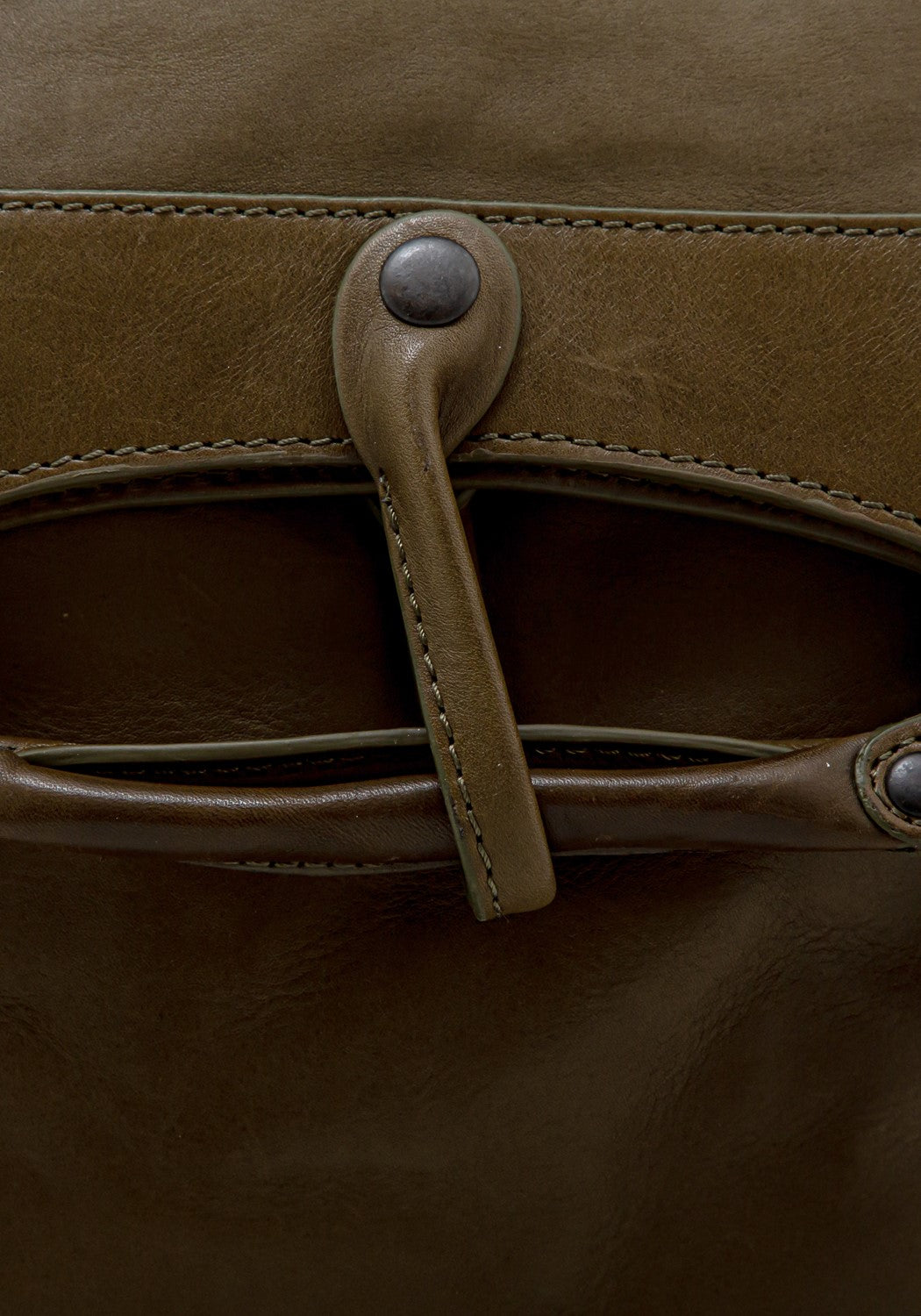 Mrs. Mince Pie Rucksack dark olive | Bildmaterial bereitgestellt von SHOES.PLEASE.