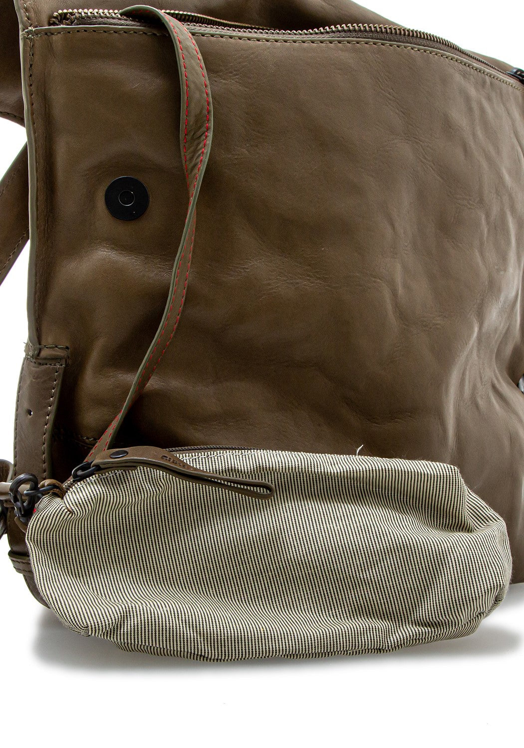 Mrs. Mince Pie Rucksack dark olive | Bildmaterial bereitgestellt von SHOES.PLEASE.