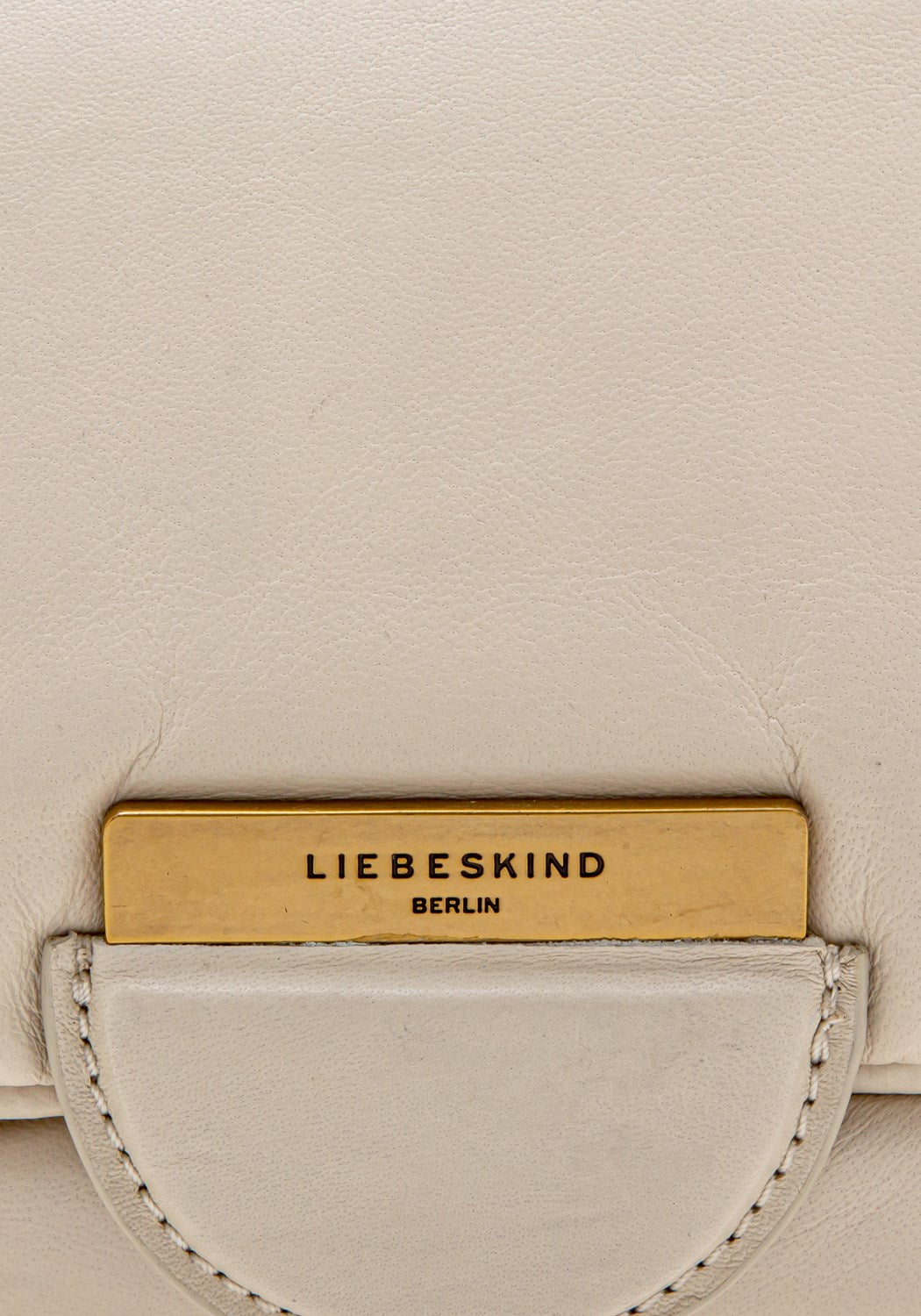 2133082 Crossbody coconut | Bildmaterial bereitgestellt von SHOES.PLEASE.