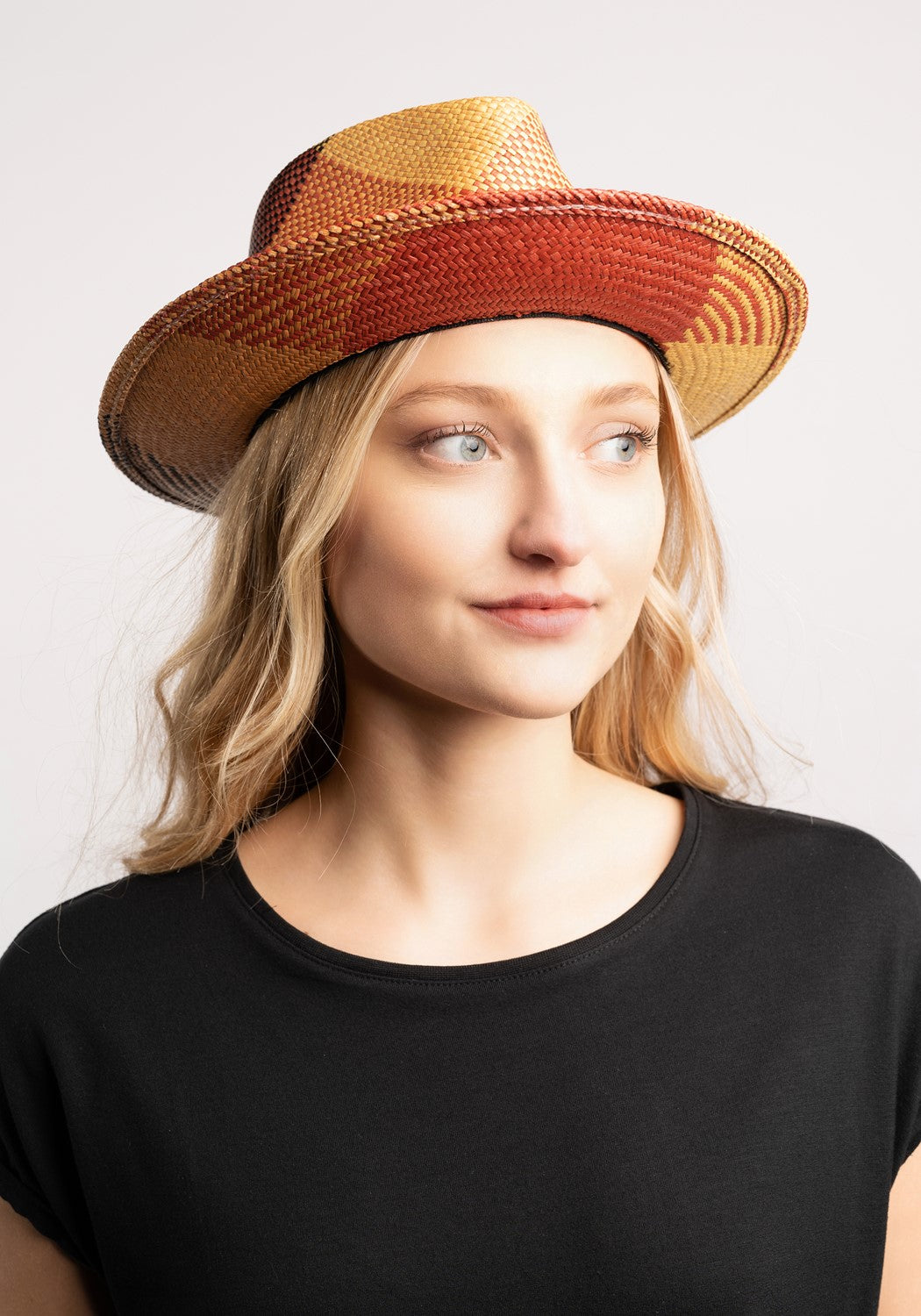 Giger Panama tan plaid | Bildmaterial bereitgestellt von SHOES.PLEASE.