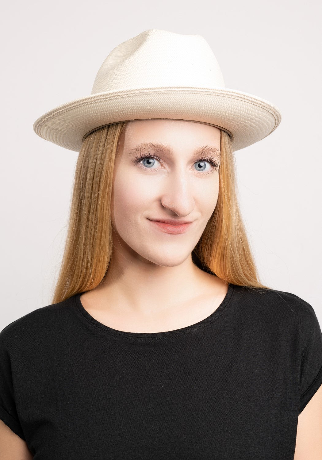 Hanson Shantung Litestraw nat/blue print | Bildmaterial bereitgestellt von SHOES.PLEASE.