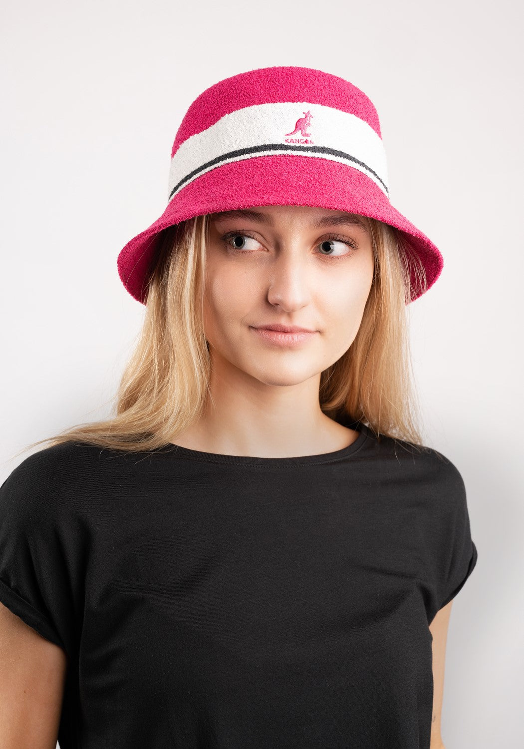 Bermuda Stripe Bucket electric pink | Bildmaterial bereitgestellt von SHOES.PLEASE.