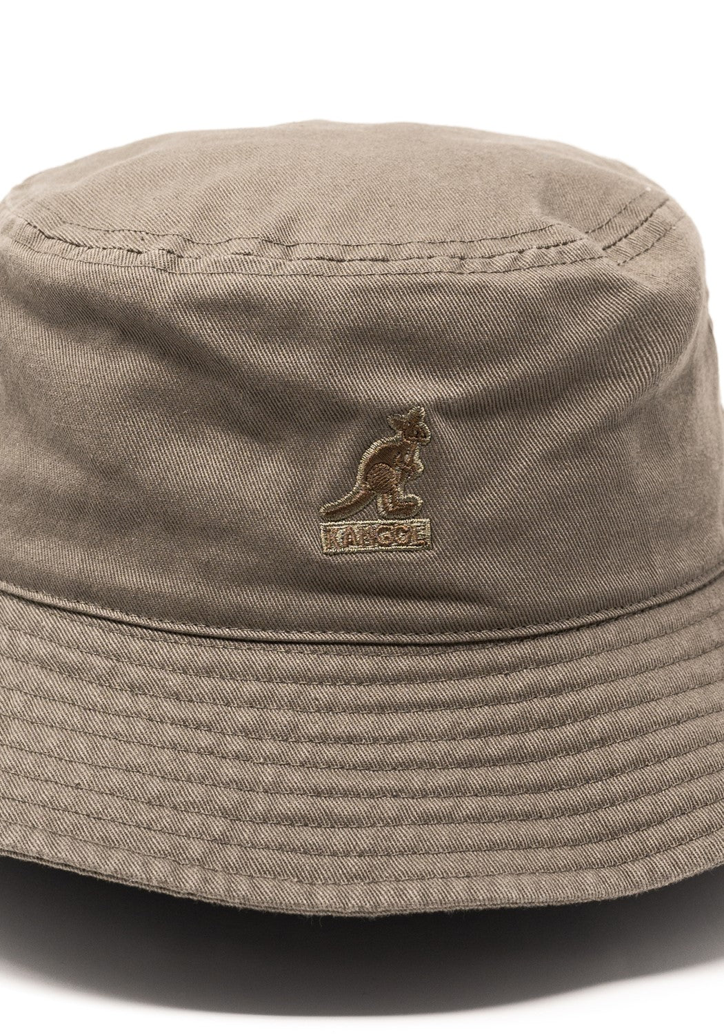 Washed Bucket smog | Bildmaterial bereitgestellt von SHOES.PLEASE.