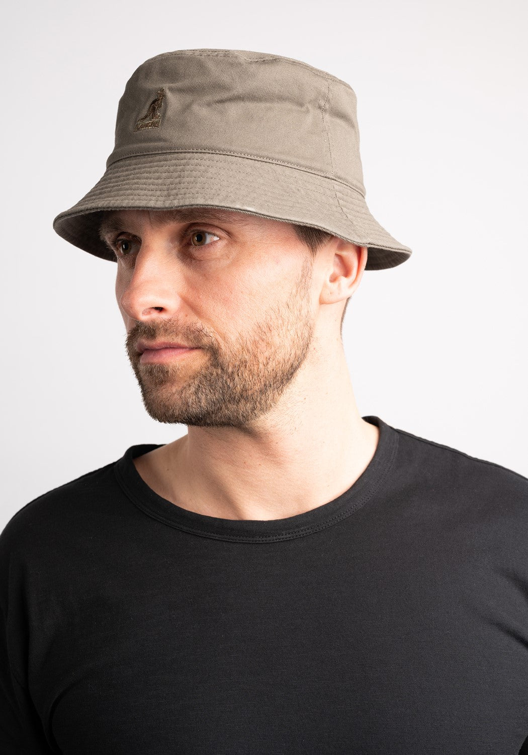 Washed Bucket smog | Bildmaterial bereitgestellt von SHOES.PLEASE.