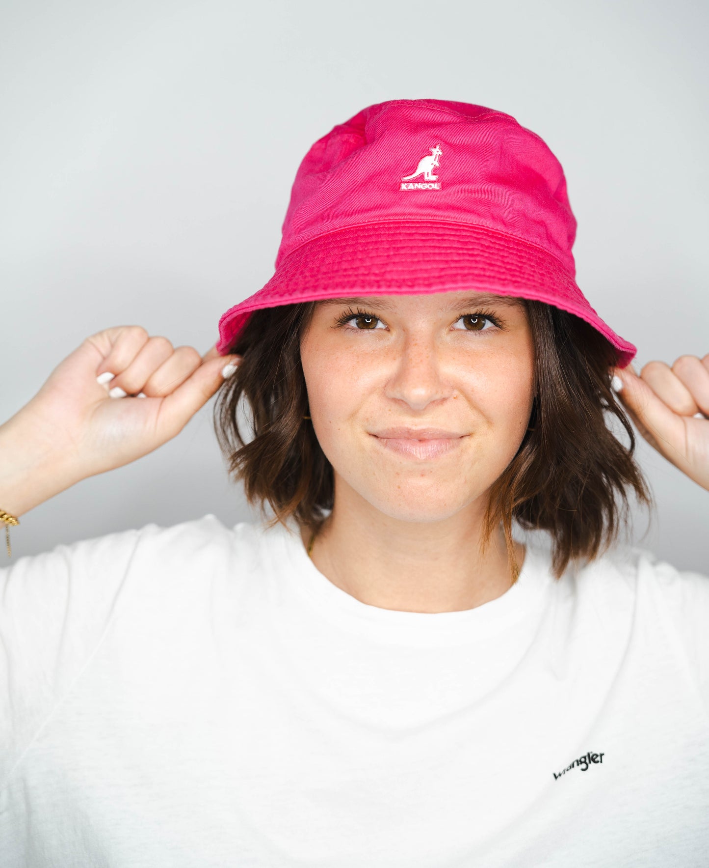 Washed Bucket electric pink | Bildmaterial bereitgestellt von SHOES.PLEASE.