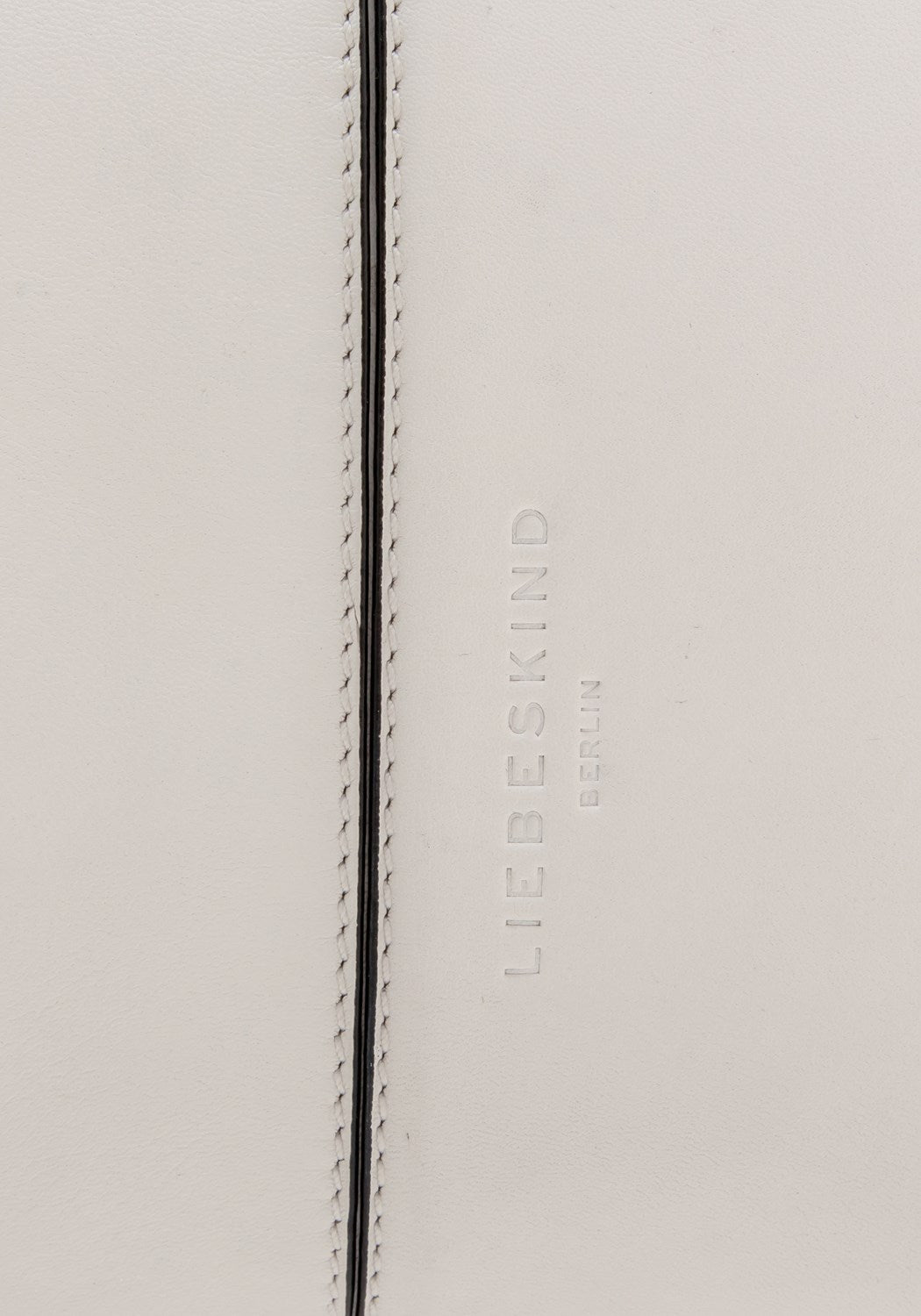 Paris Hobo M offwhite | Bildmaterial bereitgestellt von SHOES.PLEASE.
