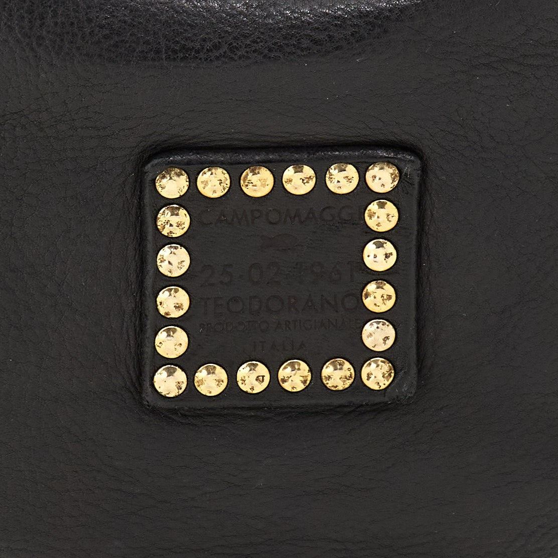 Shoulderbag Bag Cow+Half Sphere Studs bl | Bildmaterial bereitgestellt von SHOES.PLEASE.