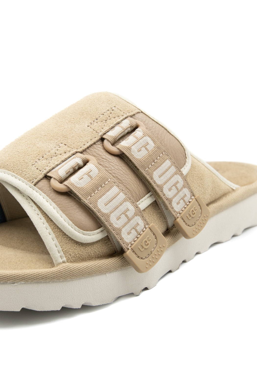 M Goldencoast Strap Slide sand/santorini dunkel | Bildmaterial bereitgestellt von SHOES.PLEASE.