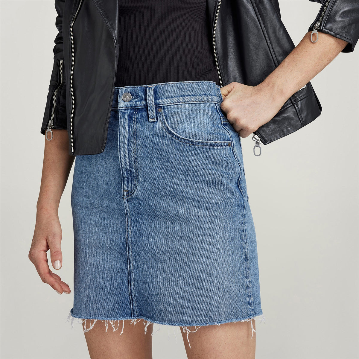 Viktoria Short Skirt Raw Edge wmn blue | Bildmaterial bereitgestellt von SHOES.PLEASE.
