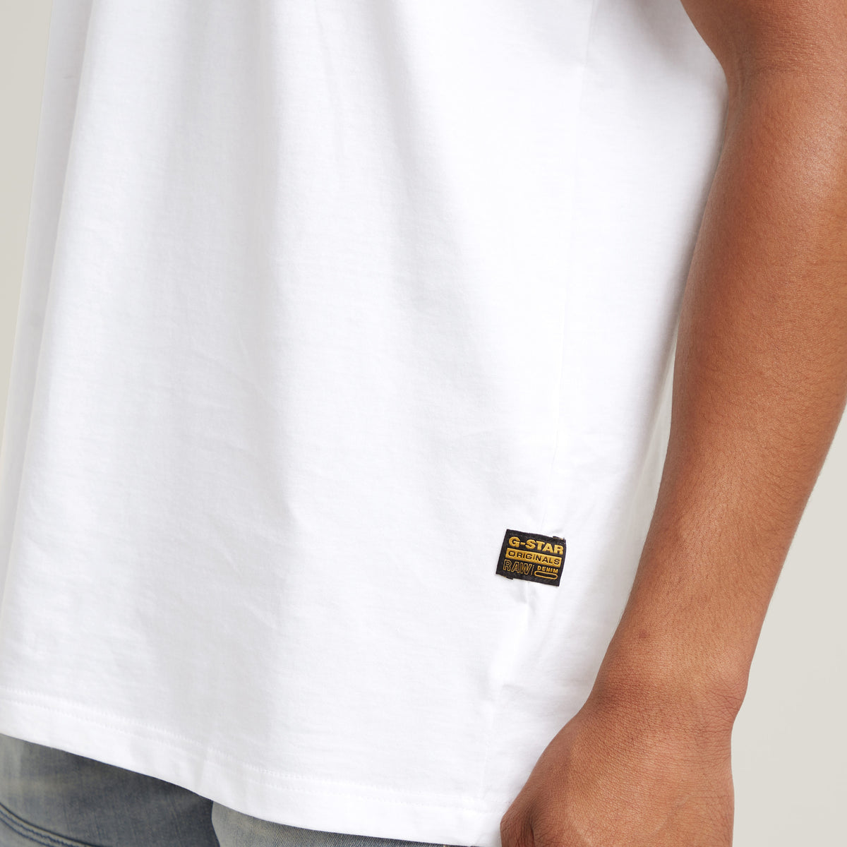 Base-S r t s/s white | Bildmaterial bereitgestellt von SHOES.PLEASE.
