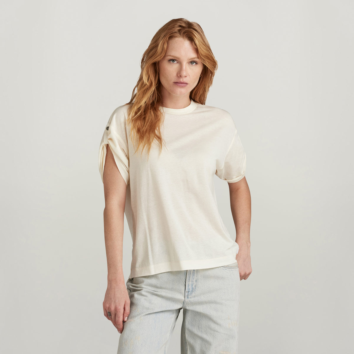 Adjustable sleeve loose r t Wmn beige | Bildmaterial bereitgestellt von SHOES.PLEASE.