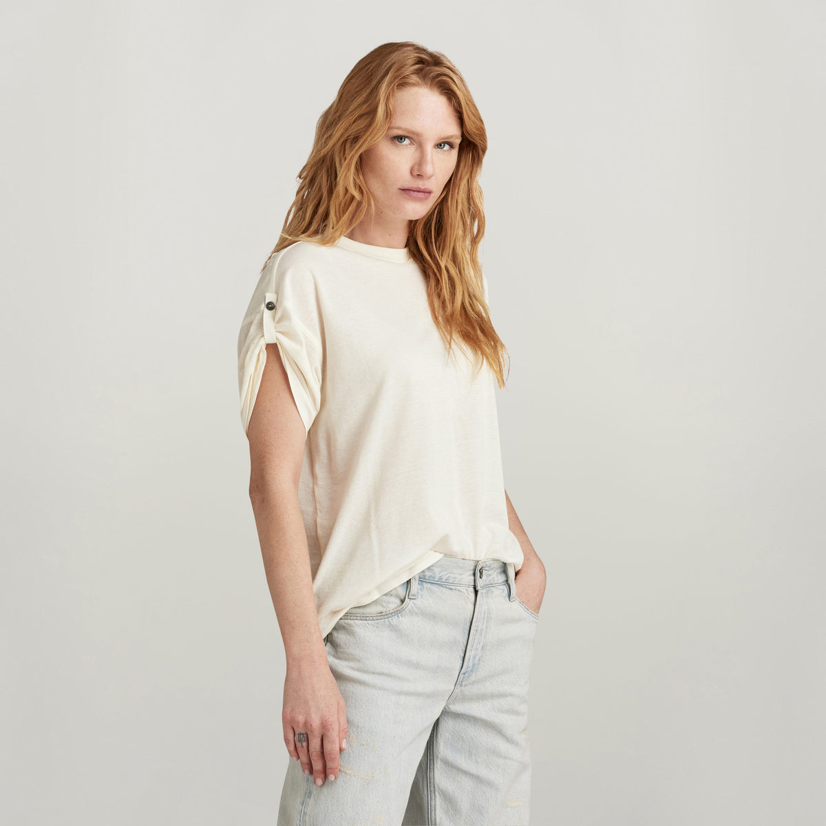 Adjustable sleeve loose r t Wmn beige | Bildmaterial bereitgestellt von SHOES.PLEASE.