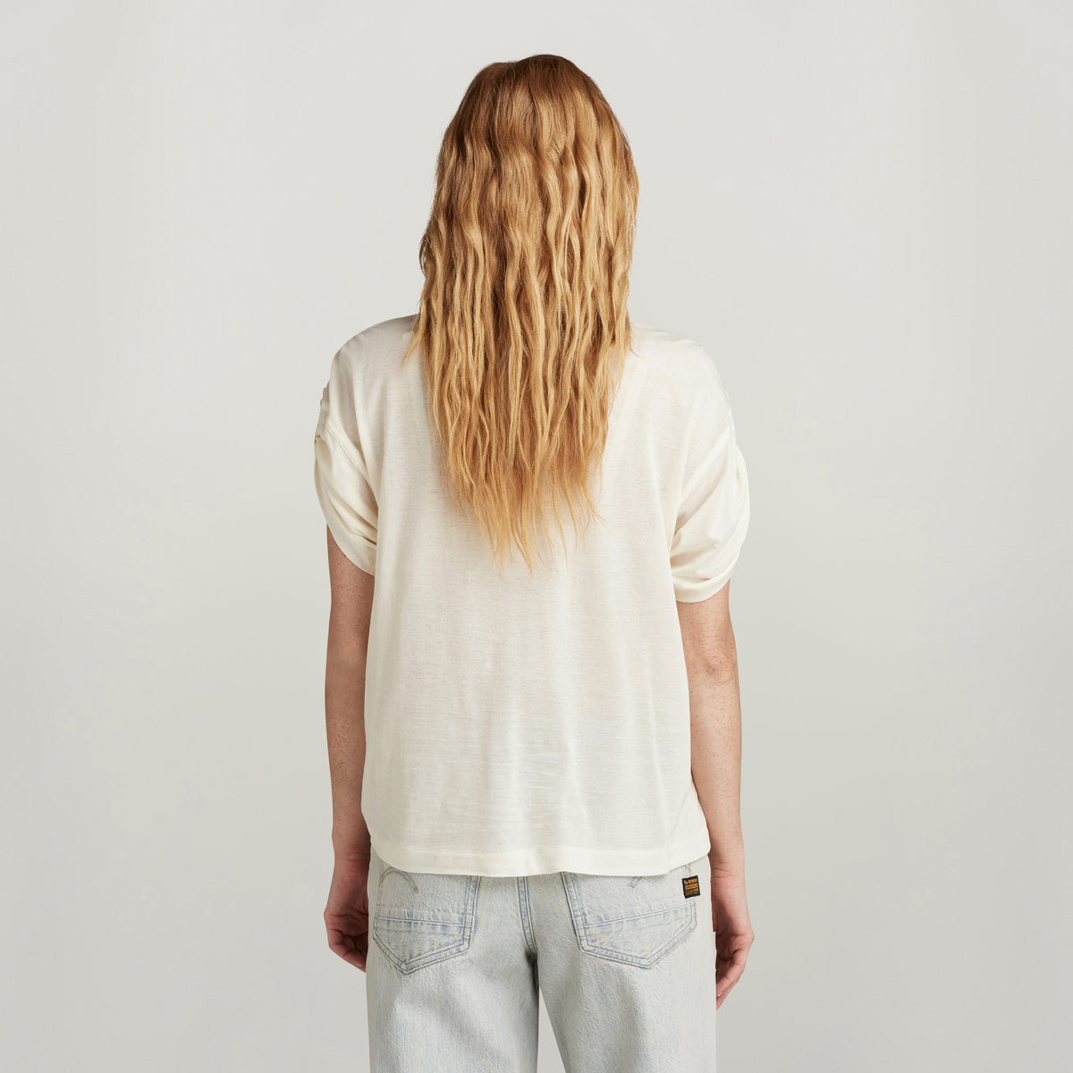 Adjustable sleeve loose r t Wmn beige | Bildmaterial bereitgestellt von SHOES.PLEASE.