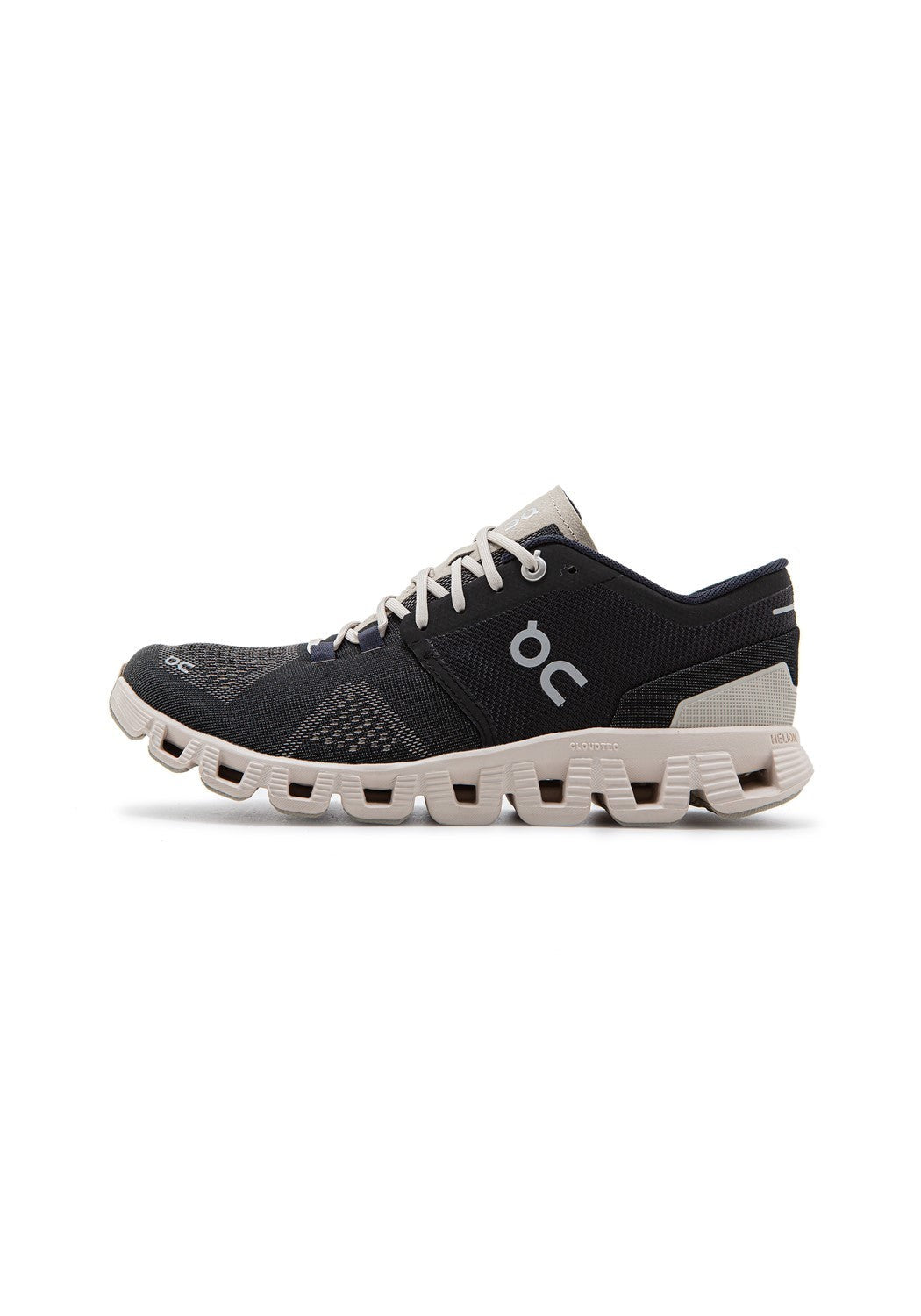 40.99592 W Cloud X black/pearl | Bildmaterial bereitgestellt von SHOES.PLEASE.