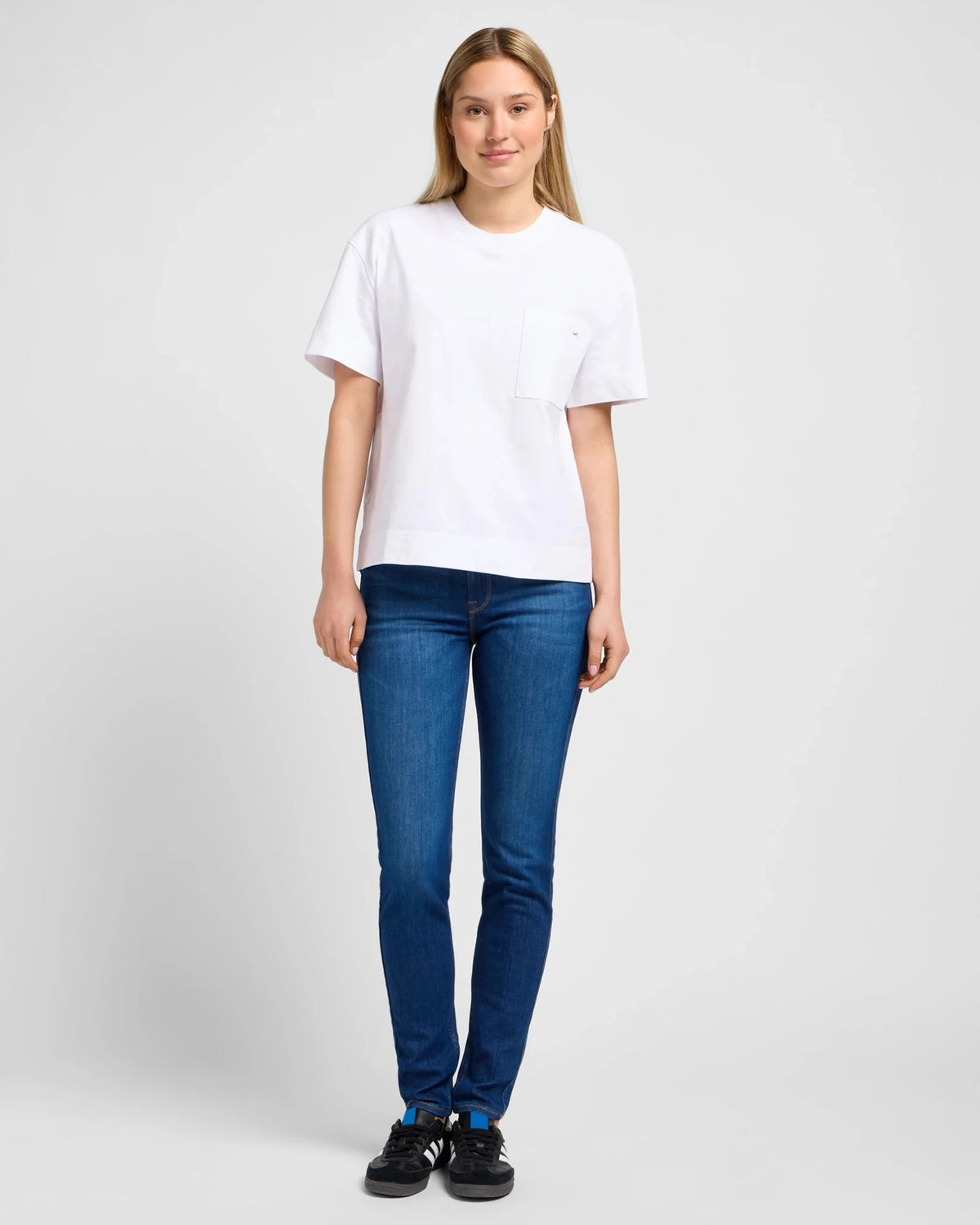 SCARLETT_HIGH NIGHT_SKY medium denim | Bildmaterial bereitgestellt von SHOES.PLEASE.