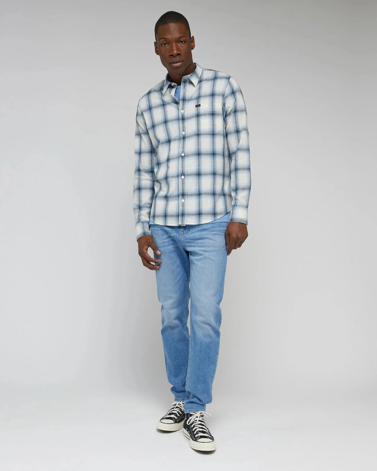 AUSTIN UNION_CITY_WORN_IN medium denim | Bildmaterial bereitgestellt von SHOES.PLEASE.
