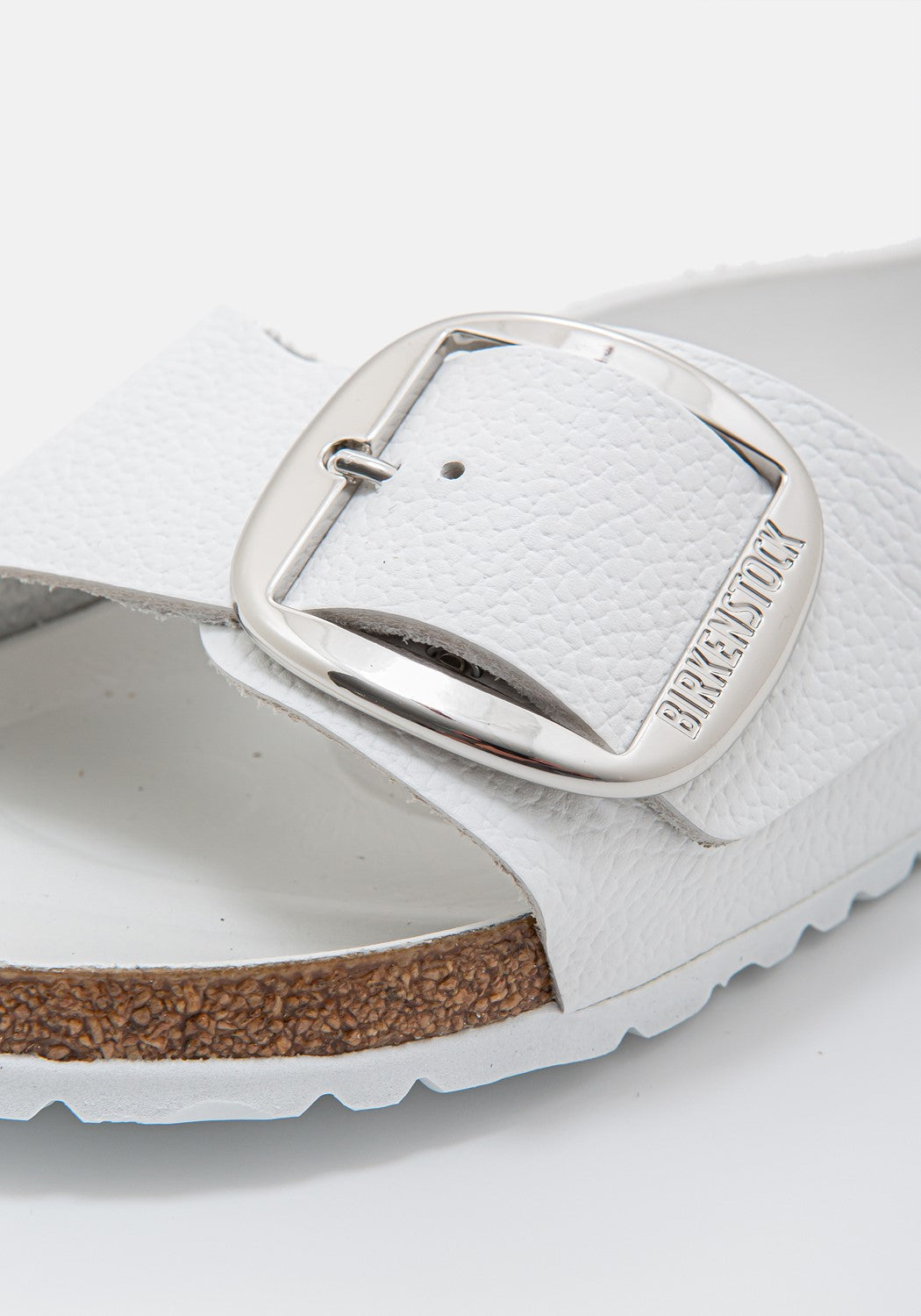 Madrid Big Buckle NL HEX_schmal_ white | Bildmaterial bereitgestellt von SHOES.PLEASE.