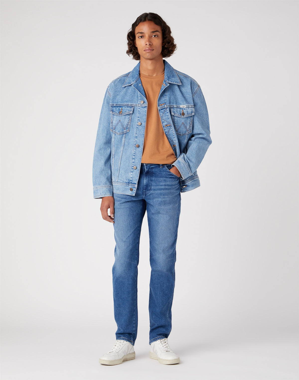 RIVER SMOKE_SEA medium denim | Bildmaterial bereitgestellt von SHOES.PLEASE.