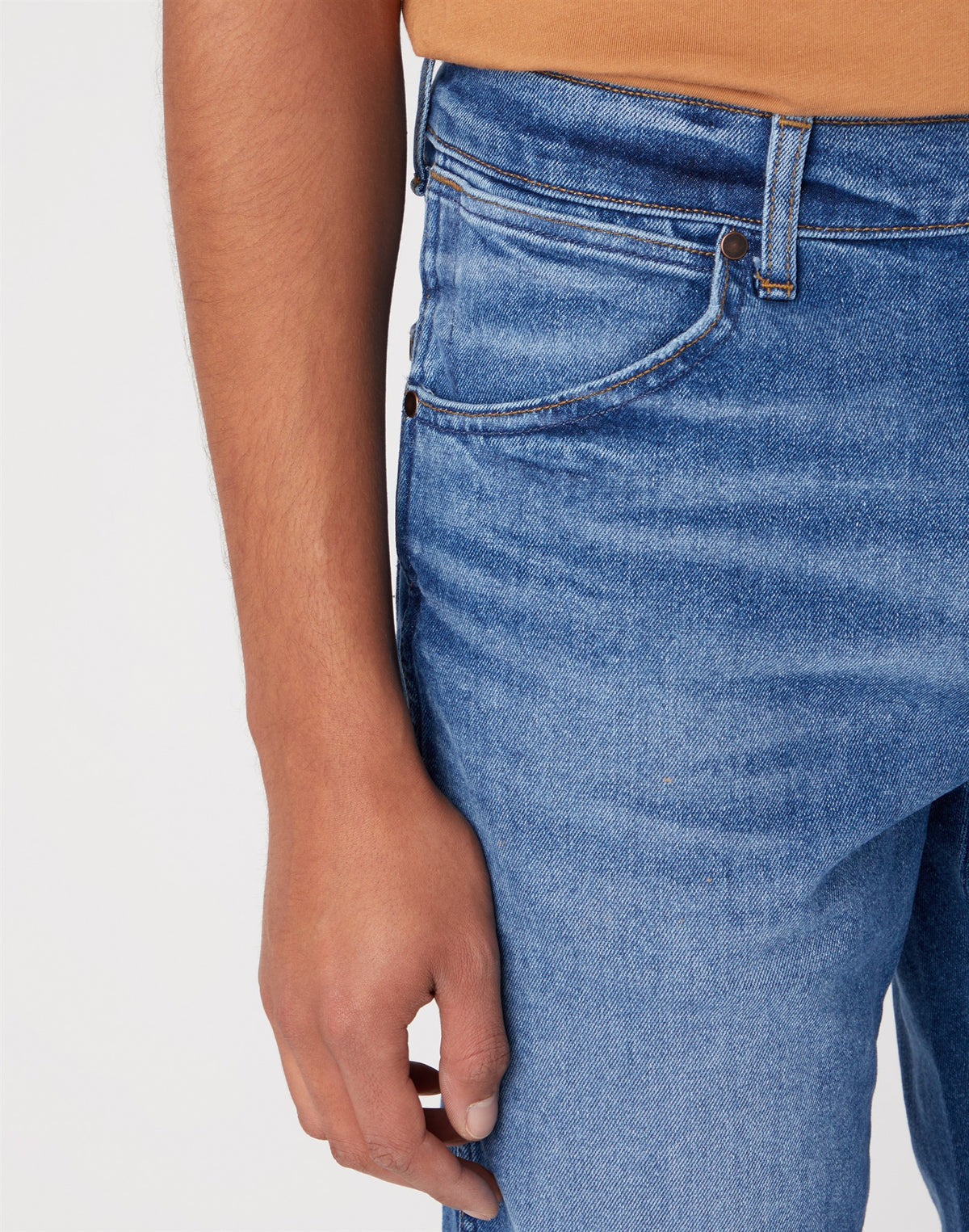 RIVER SMOKE_SEA medium denim | Bildmaterial bereitgestellt von SHOES.PLEASE.