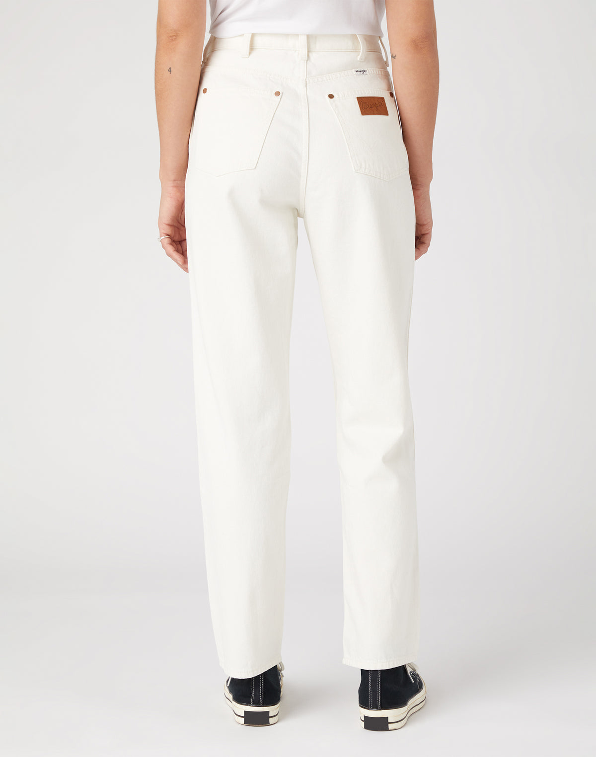 MOM_STRAIGHT VINTAGE_white | Bildmaterial bereitgestellt von SHOES.PLEASE.