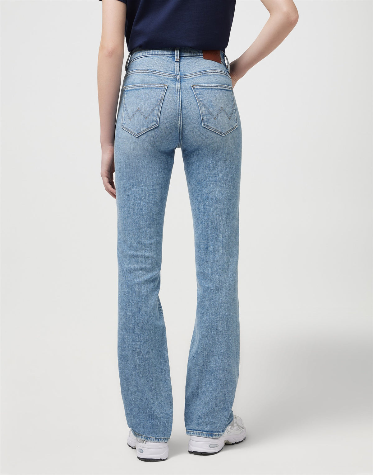 BOOTCUT SOUTHEAST medium denim | Bildmaterial bereitgestellt von SHOES.PLEASE.