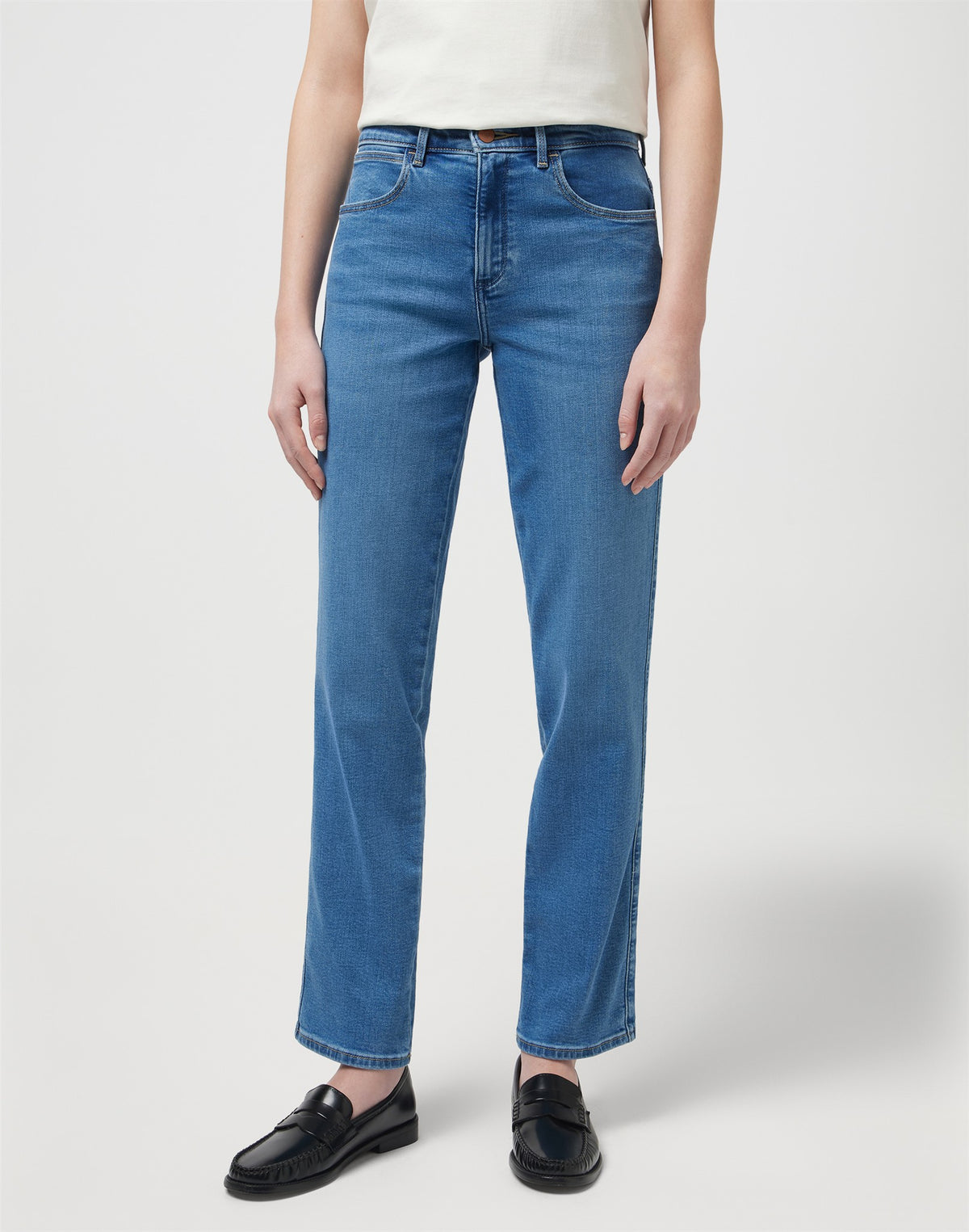 STRAIGHT AURELIA medium denim | Bildmaterial bereitgestellt von SHOES.PLEASE.