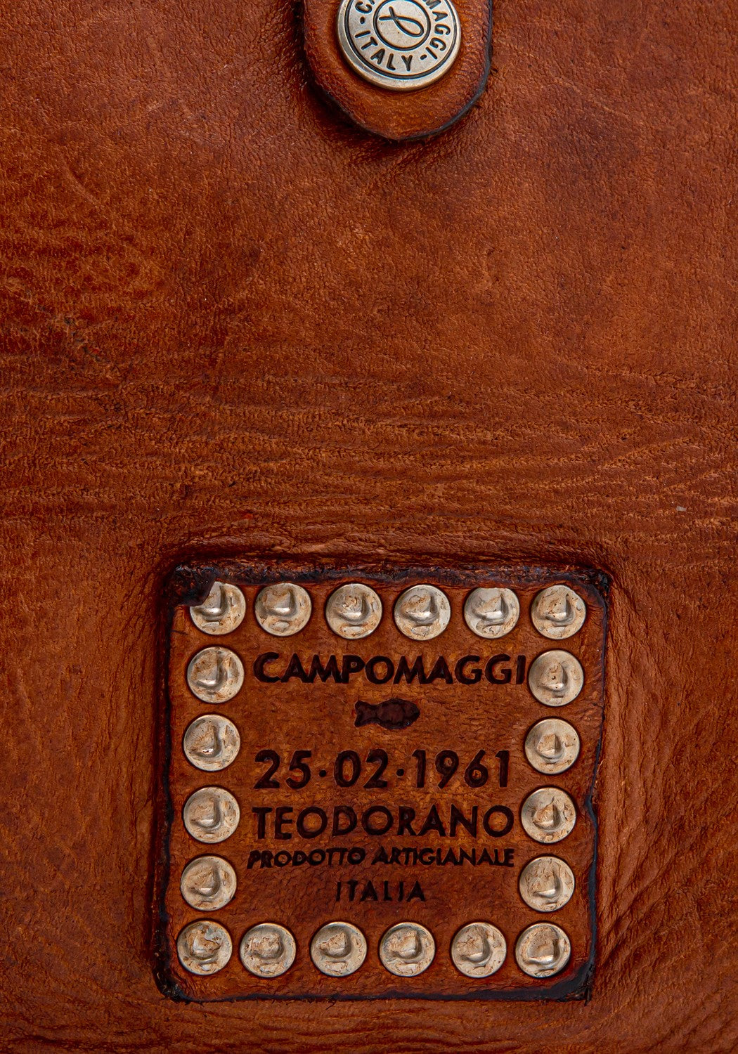 C021030ND-X2286-C1502 Crossbody M cognac | Bildmaterial bereitgestellt von SHOES.PLEASE.