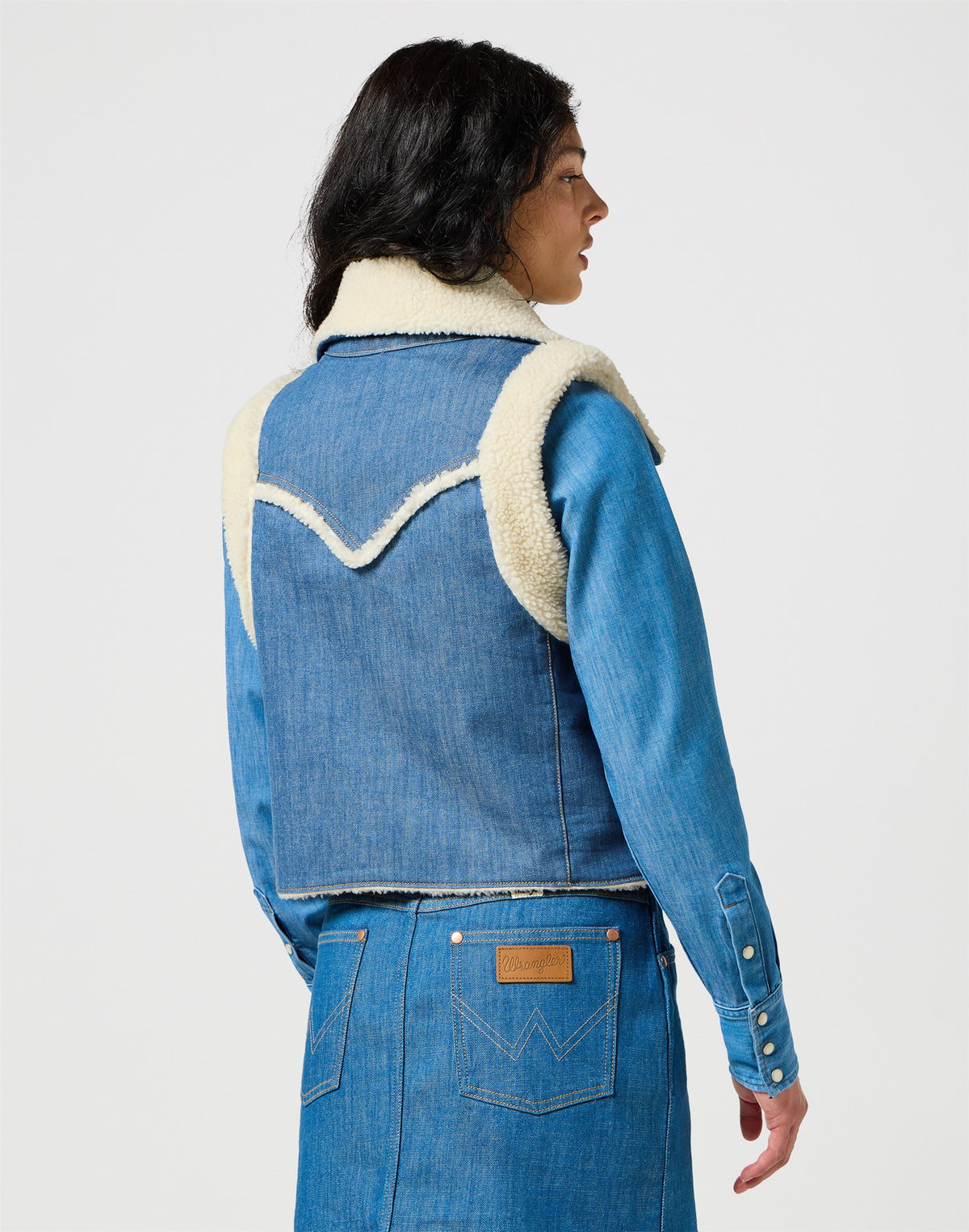 SHERPA_DENIM_VEST ORIGINAL_RINSE medium denim | Bildmaterial bereitgestellt von SHOES.PLEASE.