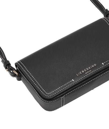 CHUDY Crossbody black | Bildmaterial bereitgestellt von SHOES.PLEASE.