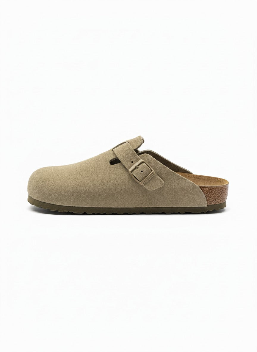 Boston Suede Leather Regular faded khaki | Bildmaterial bereitgestellt von SHOES.PLEASE.