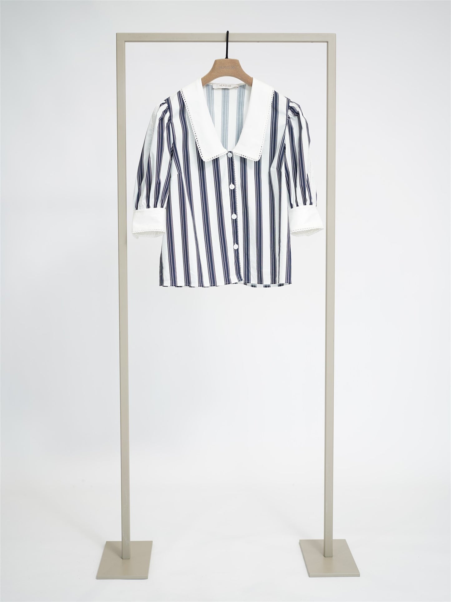 Bluse marino superwhite marino superwhite | Bildmaterial bereitgestellt von SHOES.PLEASE.