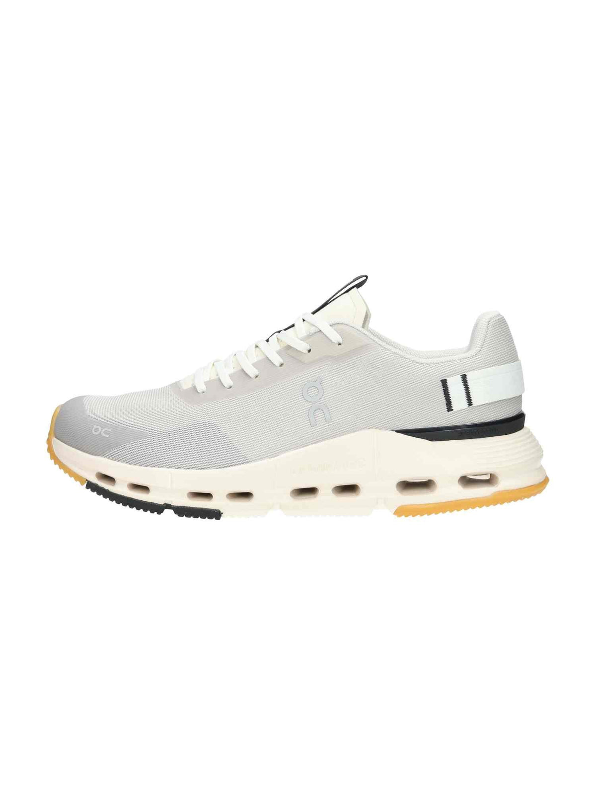 3ME30154141 M Cloudnova Form 2 truffle/dew | Bildmaterial bereitgestellt von SHOES.PLEASE.